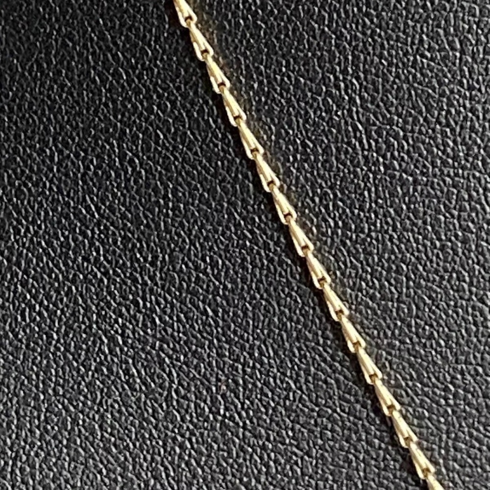 Dior Frosted Flower Necklace - Picture 5 of 9